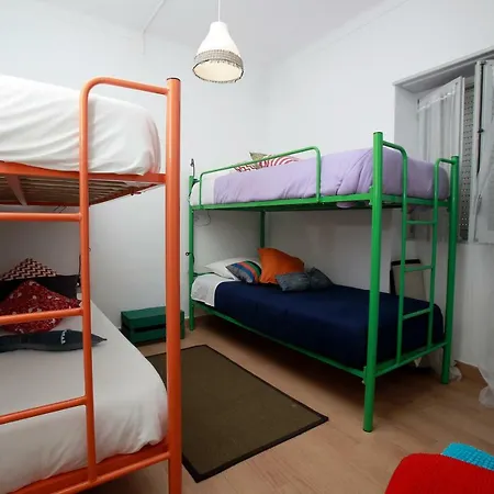 Hostel In Love *